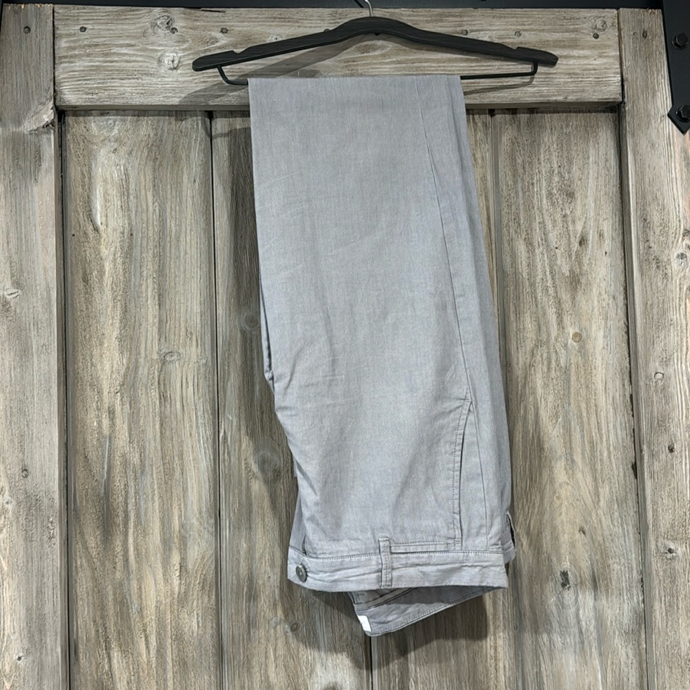 Men’s Calvin Klein dress pants 31 x 32